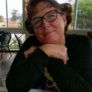 Meet your Posher, Rhea